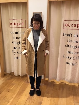 「ベージュコート」｜「アイテム（ムートンコート）」を使った、みかさん（レディース・160cm）の秋コーディネート