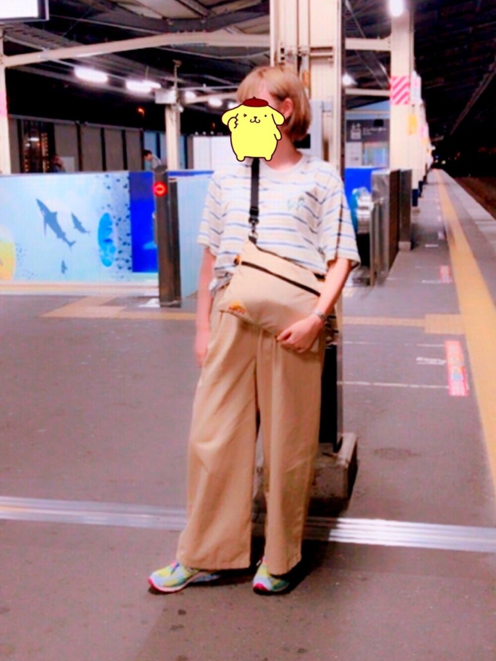 「ベージュコーデ、BBQ、ニューバランス、PUNYUS、ワイドパンツ、大人カジュアル」｜「KELTYのアイテム（ショルダーバッグ、ベージュ系）」を使った、メロさん（レディース・162cm）の夏コーディネートの1枚目の写真