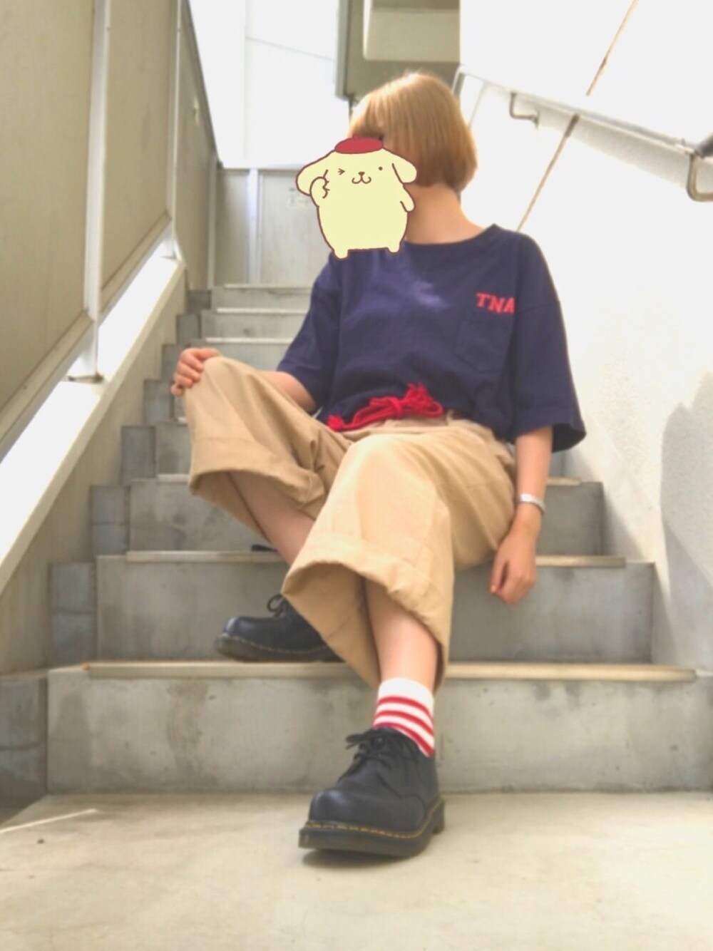「バンドT、THE NINTH APOLLO、My Hair is Bad、UR20th_UR、ドクターマーチン3ホール、タワレコ、サブカル、フラゲ日、ベージュワイドパンツ」｜「THE NINTH APOLLOのアイテム（Tシャツ/カットソー、その他）」を使った、メロさん（レディース・162cm）の秋コーディネートの1枚目の写真