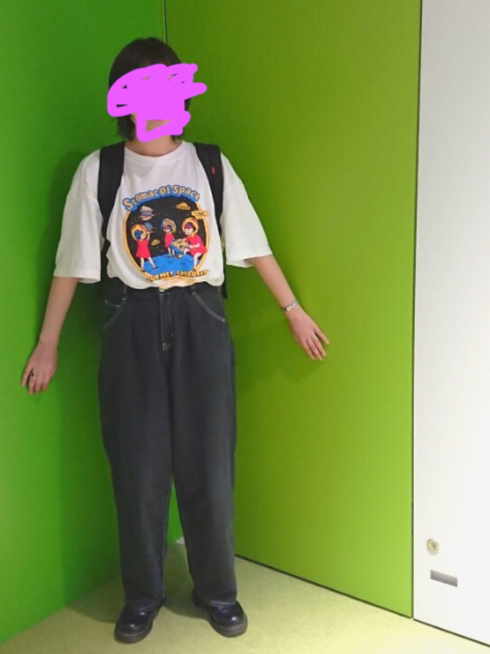 「キャンディストリッパー、リュック」｜「Candy StripperのSTOMAC OF SPACE BIG TEE（Tシャツ/カットソー、ホワイト系）」を使った、メロさん（レディース・163cm）の夏コーディネートの1枚目の写真