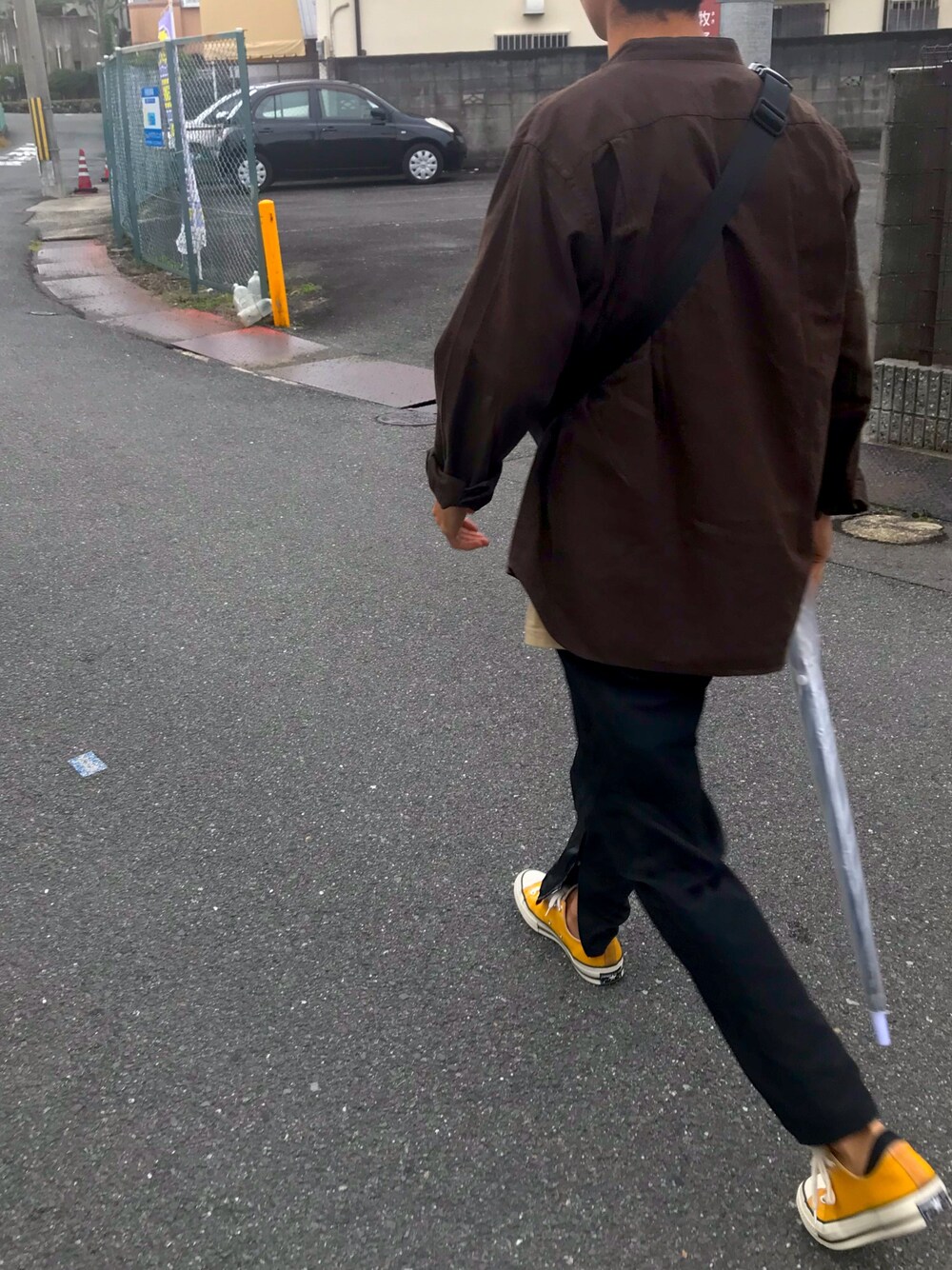 「秋のコーデ、シャツ、ブラウン、CT70s、大学生、GU、お洒落さんとつながりたい、カジュアル、フォローミー」｜「GUのアイテム（シャツ/ブラウス、ブラウン系）」を使った、TAKUMAさん（メンズ・172cm）の秋コーディネートの1枚目の写真