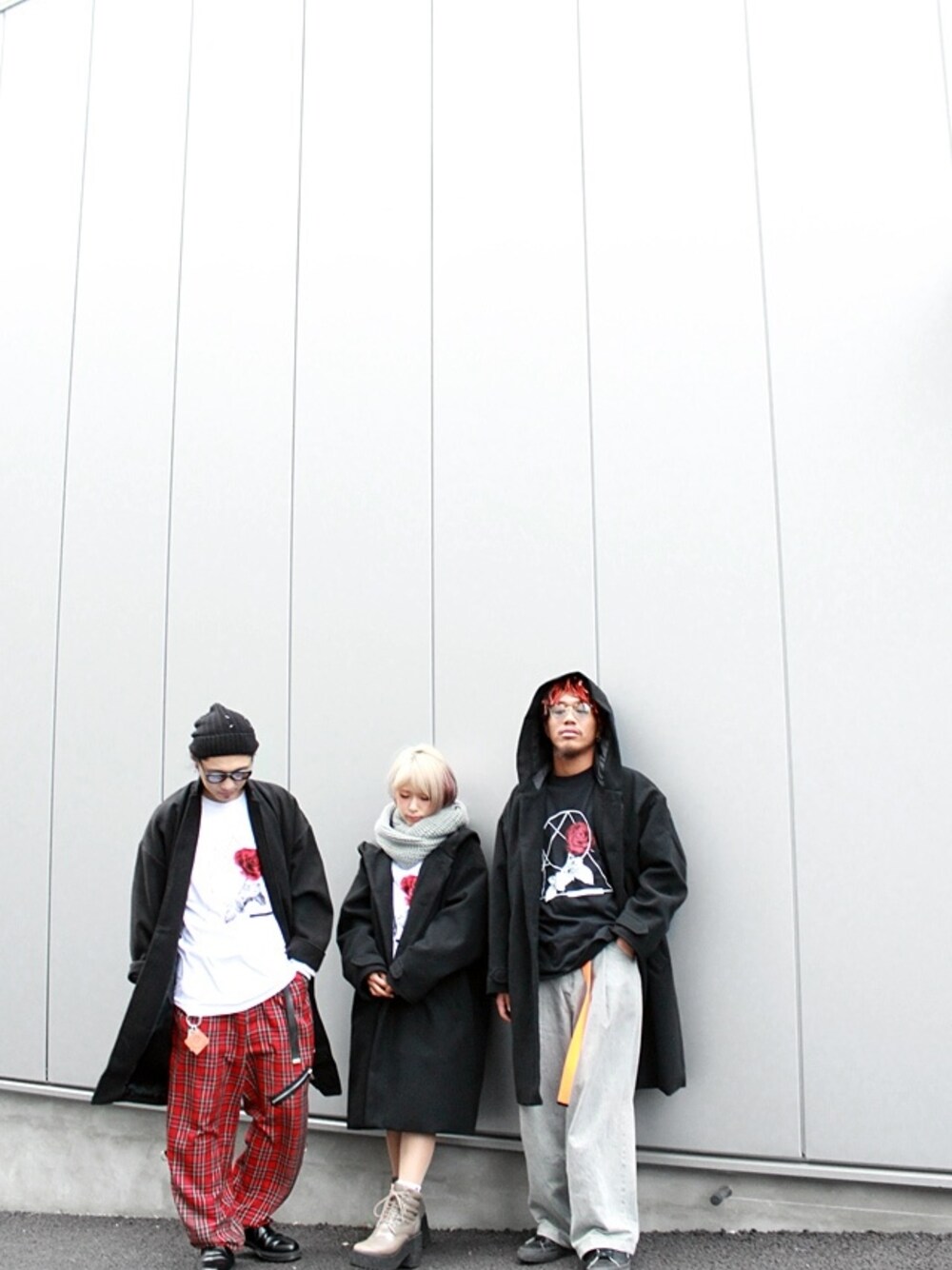 「PARADOX、H＞FRACTAL」｜「PARADOXのPARADOX - WOOL OUTER（その他アウター、ブラック系）」を使った、H>FRACTALさん（メンズ・180cm）の冬コーディネートの1枚目の写真