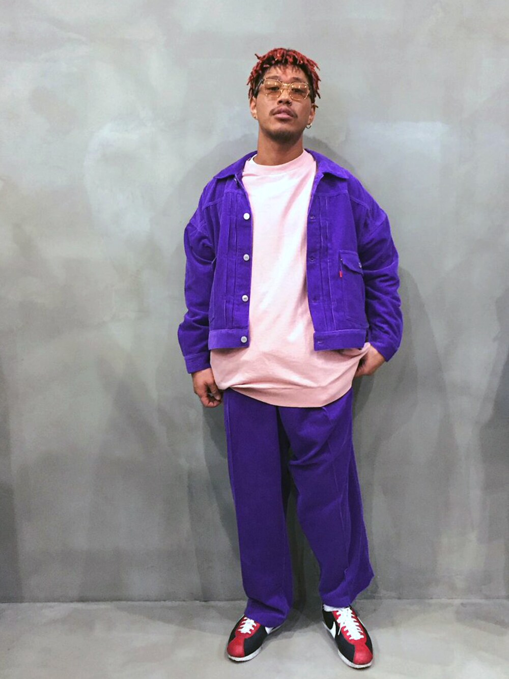 「PARADOX、neonsign、H＞FRACTAL」｜「PARADOXのPAEADOX - WIDE SWEAT "H>FRACTAL EXCLUSIVE PLAIN"（スウェット、ピンク系）」を使った、H>FRACTALさん（メンズ・175cm）の春コーディネートの1枚目の写真