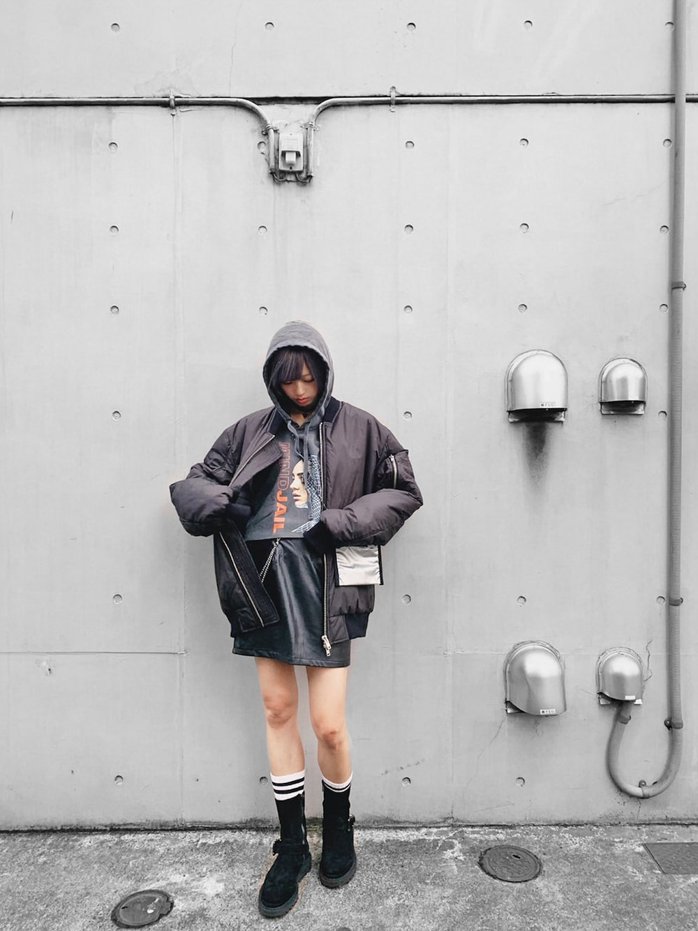 「PARADOX、MA-1、jieda、ジエダ、odeur、H＞FRACTAL、MA-1×パーカー、エイチフラクタル」｜「OdeurのODEUR - Pad Bomber Jacket（MA-1、ブラック系）」を使った、H>FRACTALさん（レディース・168cm）の秋コーディネートの1枚目の写真