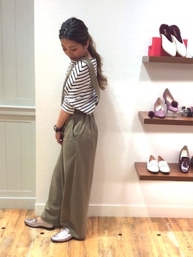 「HVC（エイチブイシー）のアイテム（オールインワン・サロペット）」を使った、ORientalTRaffic 京都CUBE店さん（レディース・157cm）の秋コーディネート
