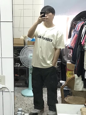 「VISVIM（ビズビム）のアイテム（パンツ）」を使った、侯建豐さん（メンズ・171cm）の夏コーディネート