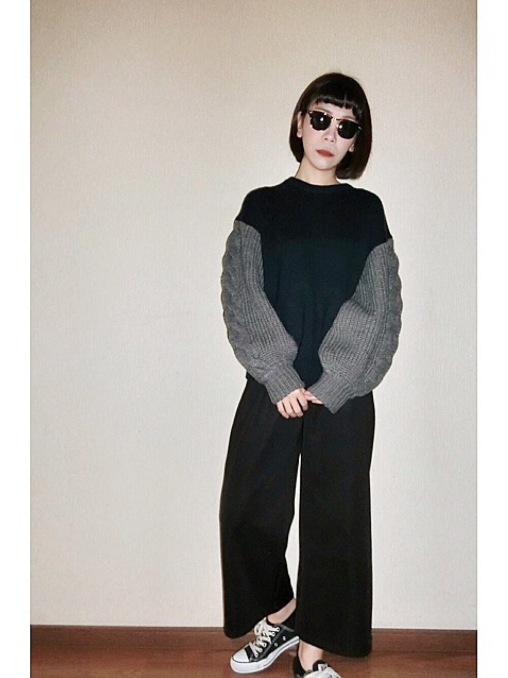 「休日スタイル、カジュアルコーデ、スニーカーコーデ、オトナカジュアル、冬コーデ、outfit、RIM.ARK、murua、converse」｜「RIM.ARKのドッキングニットトップス（ニット/セーター、ブルー系）」を使った、AKANEさん（レディース・161cm）の秋コーディネートの1枚目の写真