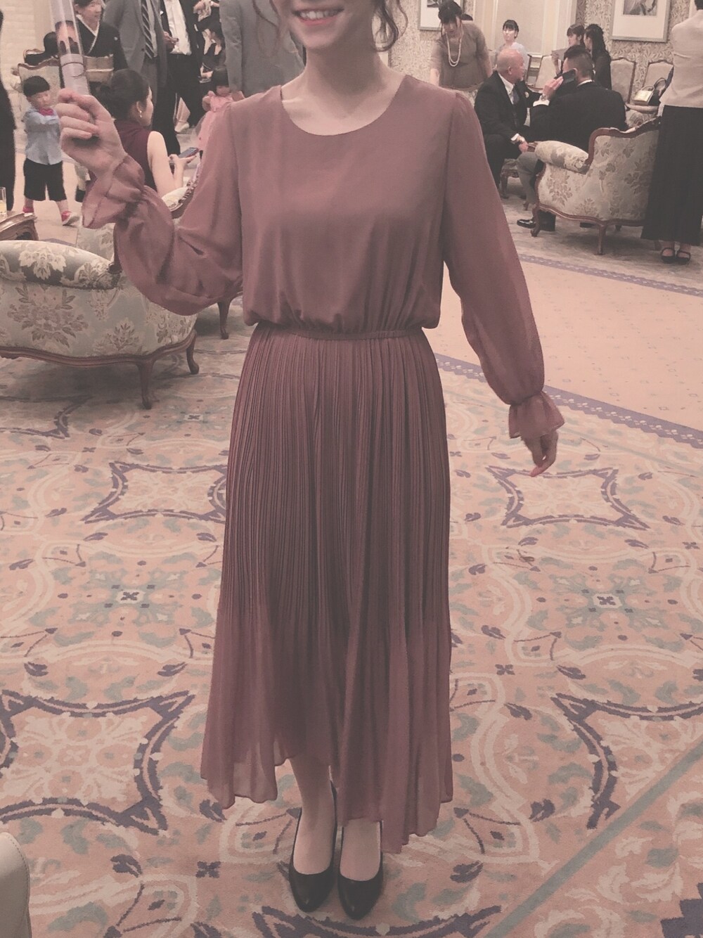 「結婚式、ワンピース、おめかしコーデ、ピンク、オケージョン、ACYM、RANDA」｜「ACYMのMarie sheer long dress（ワンピース、ピンク系）」を使った、AKANEさん（レディース・161cm）の秋コーディネートの1枚目の写真