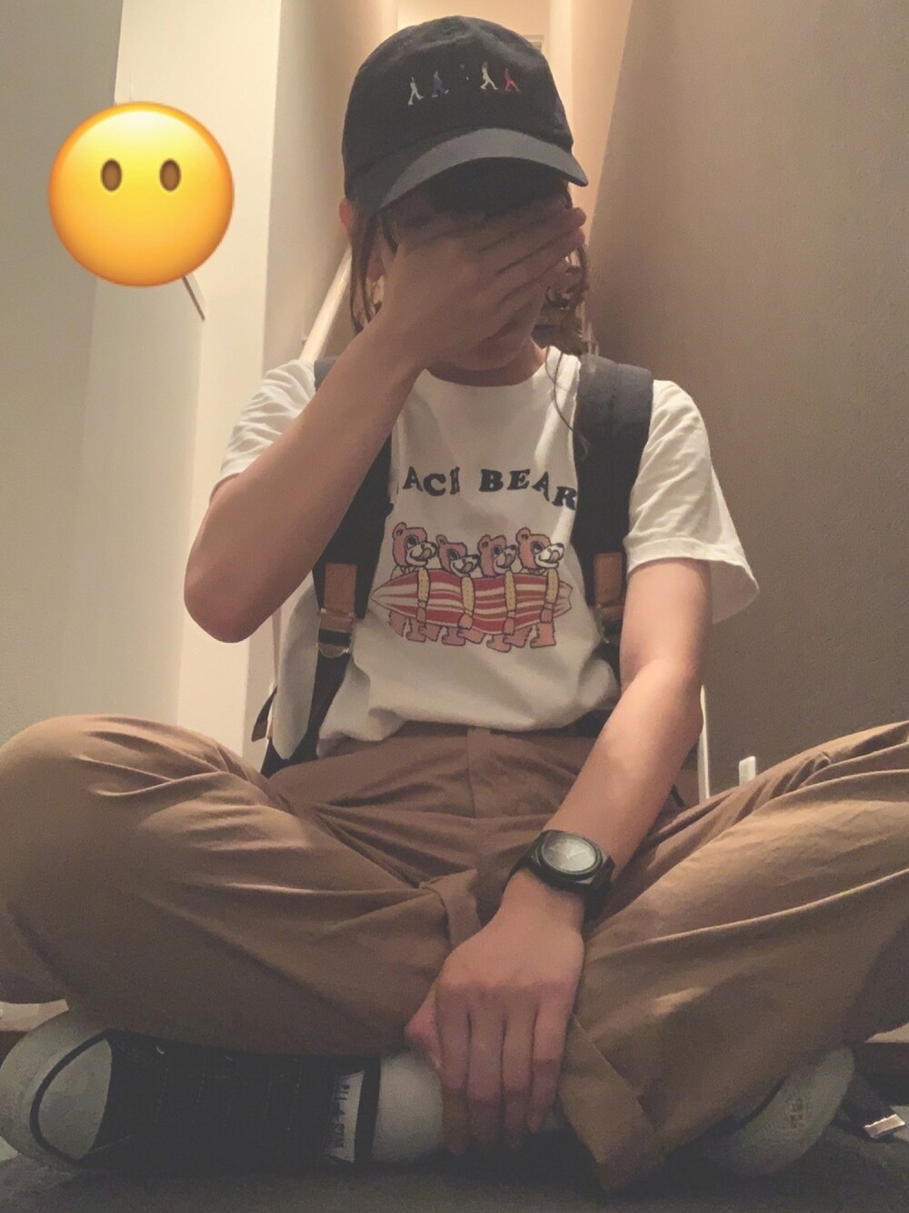 「カジュアル、パンツスタイル、プチプラコーデ、メンズライク、白Tシャツ、ベージュ、スニーカー、リュック、coen、キャップ」｜「coenのアイテム（Tシャツ/カットソー、ホワイト系）」を使った、😶さん（レディース・154cm）の夏コーディネートの1枚目の写真