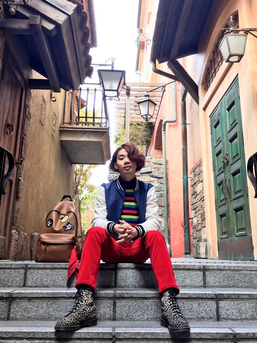 「スタジャン、ボーダーニット、スキニーパンツ、ひょう柄、冬コーデ、シンプルコーデ、disney、COACH、J.W.anderson、UNIQLO」｜「COACHのスタジャン（スタジャン、ブルー系）」を使った、Honeyさん（メンズ・176cm）の冬コーディネートの1枚目の写真