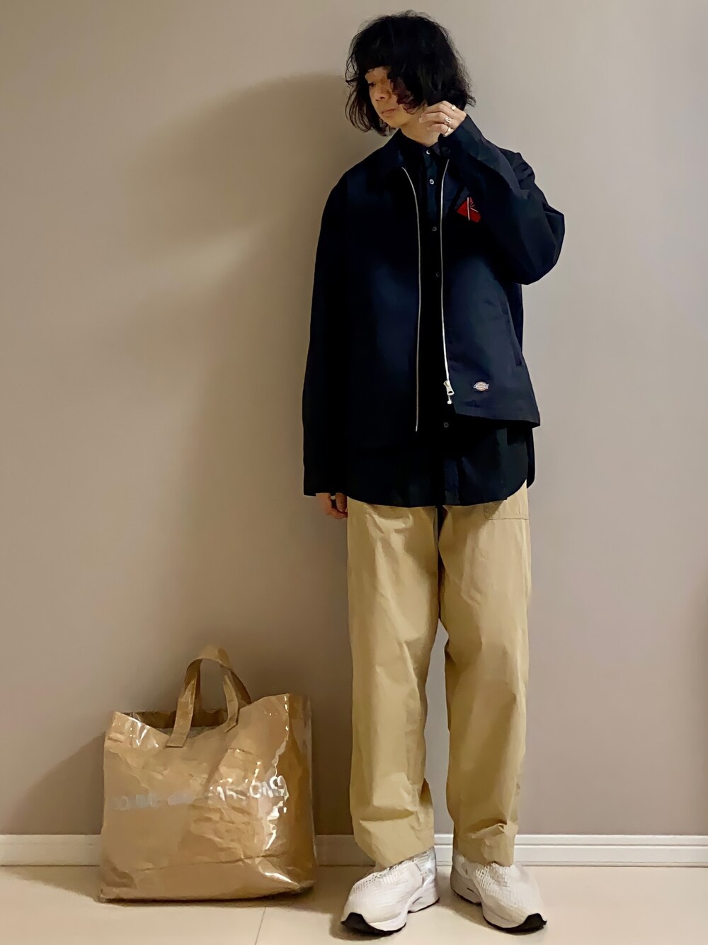 「ベトジャン、シャツ、ベイカーパンツ、白スニーカー、ゆるコーデ、KIDILL、juha、Fumito GANRYU、asics、Vivienne Westwood」｜「FUMITO GANRYUの＜FUMITO GANRYU（フミト ガンリュウ）＞ ウール/ポリエステル ベイカーパンツ（その他パンツ、ベージュ系）」を使った、Honeyさん（メンズ・176cm）の春コーディネートの1枚目の写真