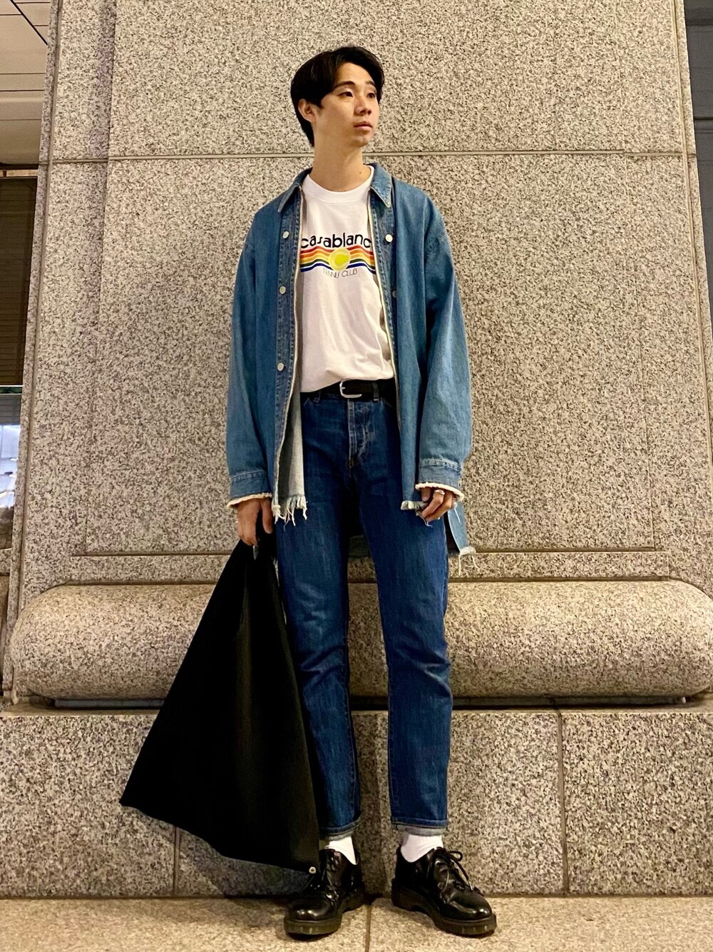「デニム、Tシャツ、デニムパンツ、デニムオンデニム、韓国ファッション、iroquois、Casablanca、KENZO、Dr.Martens、MM6」｜「CasablancaのPrinted Tshirt（Tシャツ/カットソー、その他）」を使った、Honeyさん（メンズ・176cm）の春コーディネートの1枚目の写真