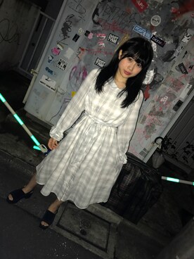 「MAJESTIC LEGON（マジェスティックレゴン）のフェミチェックワンピース（ワンピース、グレー系）」を使った、Girls Fashion Collectionさん（レディース）の秋コーディネート