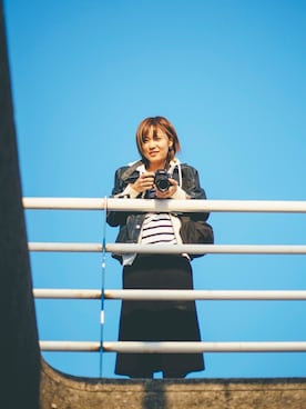 「カメラ女子」｜「アイテム（スカート）」を使った、sakuさん（レディース・157cm）の秋コーディネート