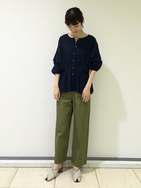 「アイテム（タンクトップ、グレー系）」を使った、mayuさん（レディース・162cm）の春コーディネート