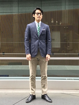 「シップス」｜「アイテム（スラックス）」を使った、志村さん（メンズ・177cm）の冬コーディネート