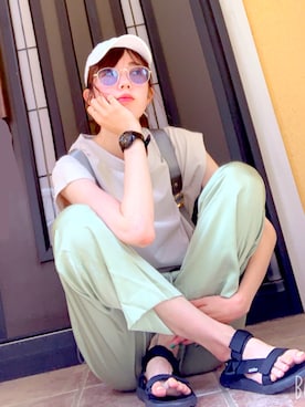 「サテンパンツ」｜「アイテム（アナログ腕時計）」を使った、んみんみんみさん（レディース・173cm）の夏コーディネート