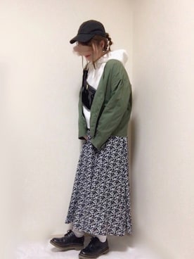 「スウェットパーカー」｜「アイテム（ブルゾン）」を使った、はる☻さん（レディース・162cm）の春コーディネート