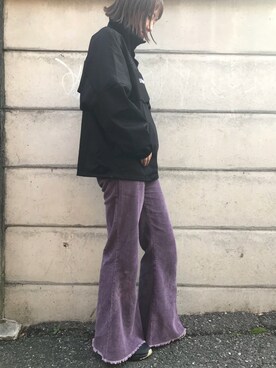 「パープル×黒」｜「アイテム（その他アウター）」を使った、libluxeさん（レディース・167cm）の冬コーディネート