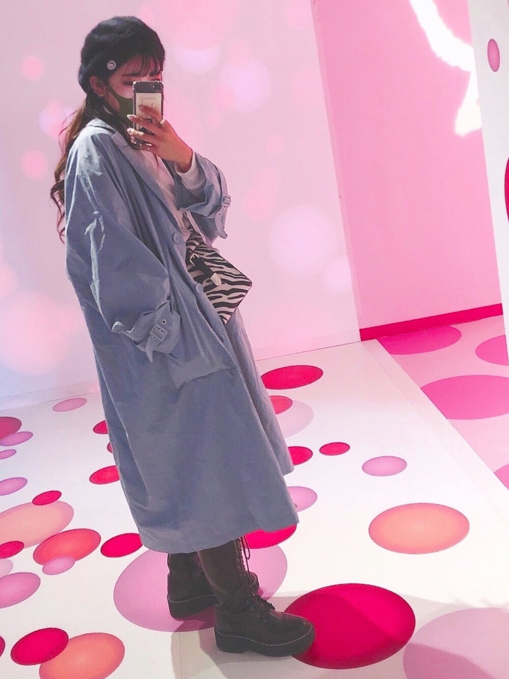 「URBAN RESEARCHのアイテム（ジャケット/アウター、ブルー系）」を使った、aさん（レディース・150cm）の春コーディネートの1枚目の写真