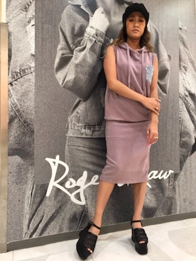 「ROGER AND RAW（ロジャーアンドロウ）のアイテム」を使った、ROGER AND RAW STAFFさん（レディース・160cm）の夏コーディネート