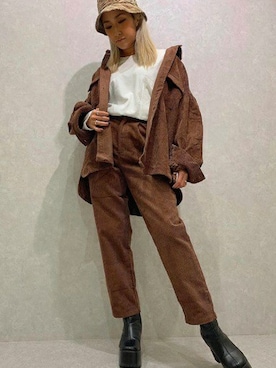 「ROGER AND RAW（ロジャーアンドロウ）のアイテム」を使った、ROGER AND RAW STAFFさん（レディース・160cm）の秋コーディネート