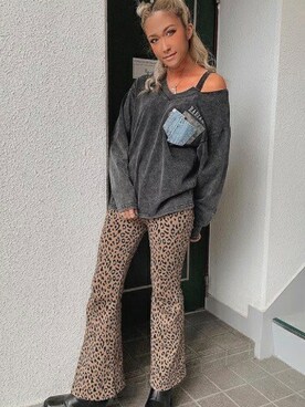 「ROGER AND RAW（ロジャーアンドロウ）のアイテム」を使った、ROGER AND RAW STAFFさん（レディース・160cm）の秋コーディネート