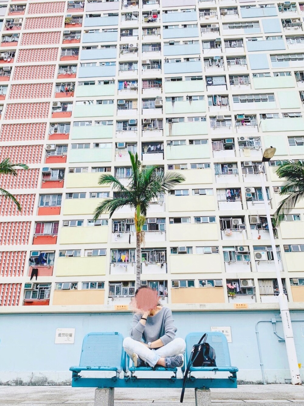 「Hong Kong、hk、travel、旅行、香港、outfit、ootdtw」｜「BEAUTY&YOUTH UNITED ARROWSのBY 畦リブボートネックニットプルオーバー ◆（ニット/セーター、グレー系）」を使った、Jillさん（レディース・162cm）の秋コーディネートの1枚目の写真
