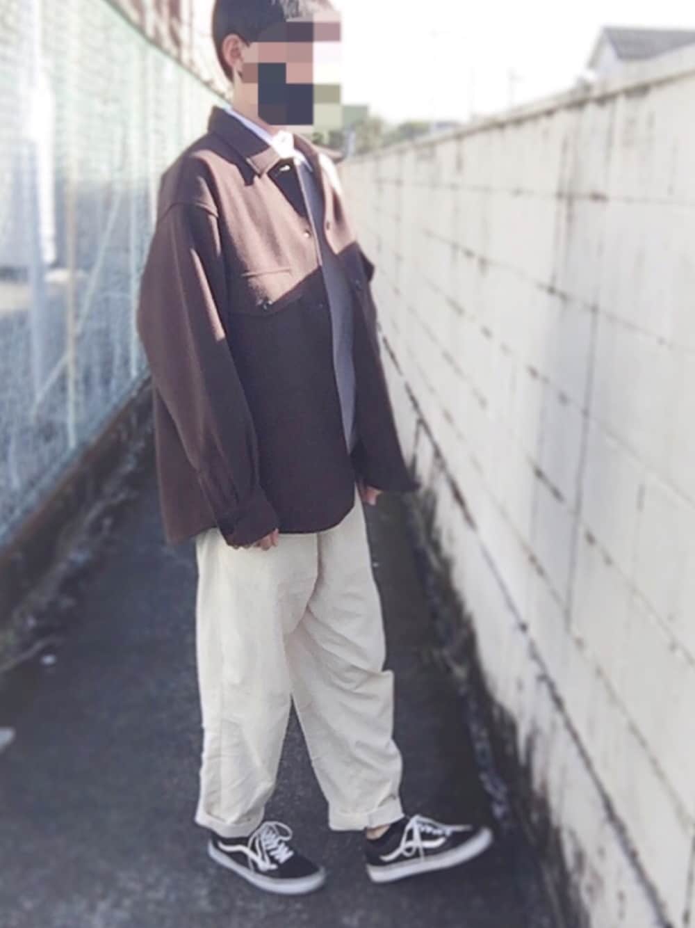 「GU、おしゃれさんと繋がりたい、シンプル、GUコーデ、安い、スニーカー、ファッション、いいね、save、フォローお願いします🤑、今日のコーデ、コロナに負けない」｜「GU ブルゾンのアイテム（ブルゾン、ブラウン系）」を使った、りょうさん（メンズ・170cm）の冬コーディネートの1枚目の写真