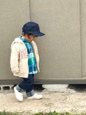 「アイテム（シャツ/ブラウス、ブルー系）」を使った、からころりんさん（キッズ・90cm）の春コーディネート