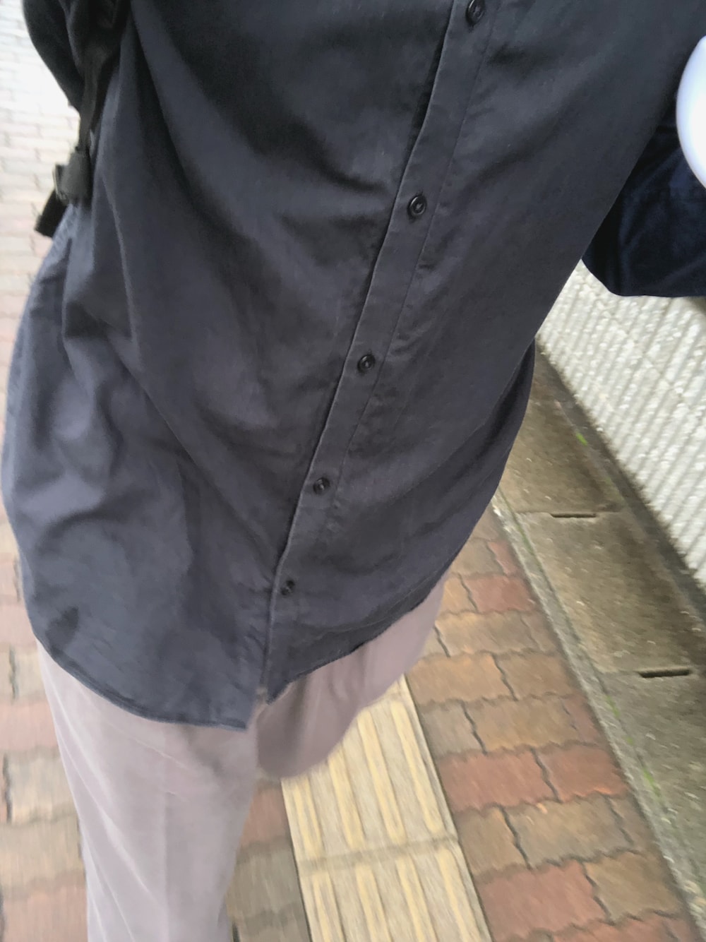 「秋コーデ、休日スタイル、カジュアル、シンプル、モード、大学生」｜「Calvin Kleinのアイテム（シャツ/ブラウス、ブルー系）」を使った、まーしさん（メンズ・183cm）の秋コーディネートの1枚目の写真