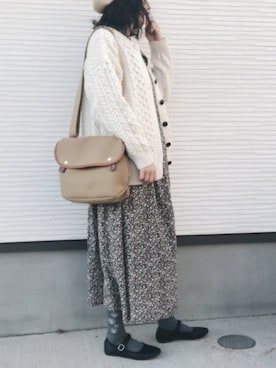 「aran WOOLLEN MILLS（アランウーレンミルズ）のアイテム（ニット/セーター、ホワイト系）」を使った、hazukiさん（レディース・160cm）の春コーディネート