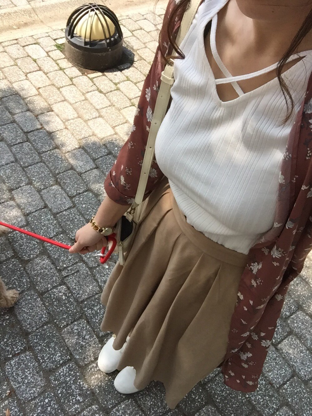 「花柄ロング、ワイドパンツ、プチプラ、リボンスリッポン」｜「E hyphen world galleryのアイテム（トップス、ピンク系）」を使った、リンゴさん（レディース・161cm）の春コーディネートの1枚目の写真