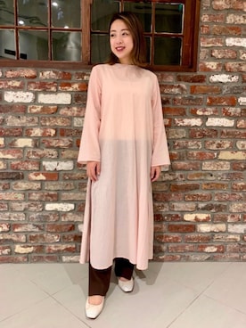 「シアーワンピース」｜「アイテム（バレエシューズ）」を使った、山田　オデット エ オディール スタッフさん（レディース・155cm）の秋コーディネート