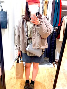 「ショッピング」｜「アイテム（マウンテンパーカー）」を使った、hanaさん（レディース・161cm）の秋コーディネート