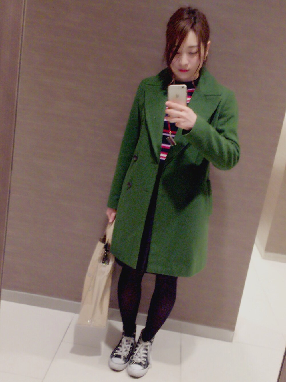 「ootd、スニーカー、ZARA、mystic、converse、COMME des GARCONS、IL BISONTE」｜「mysticのワイドリブマルチボーダーニット（ニット/セーター、ブルー系）」を使った、なかさん（レディース・160cm）の冬コーディネートの1枚目の写真
