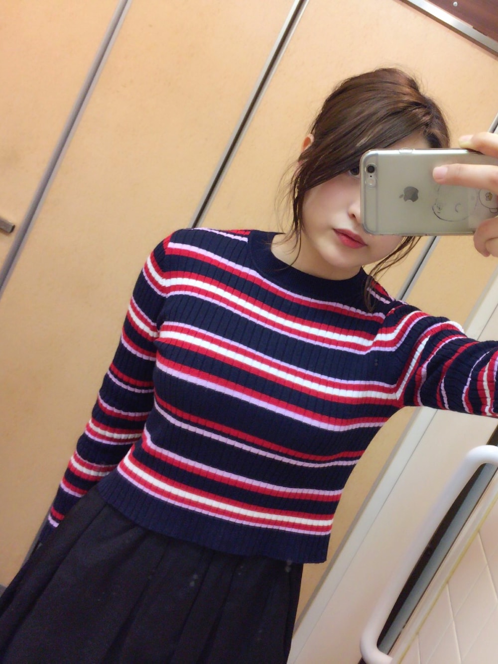 「ootd、mystic、トイレですみません」｜「mysticのワイドリブマルチボーダーニット（ニット/セーター、ブルー系）」を使った、なかさん（レディース・160cm）の冬コーディネートの1枚目の写真