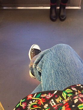 「Levi's（リーバイス）のアイテム（デニムパンツ、ブルー系）」を使った、takeさん（レディース・164cm）の冬コーディネート