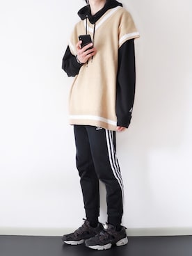 「BASQUE magenta（バスクマゼンタ）のアイテム（ベスト）」を使った、ぴたんさん（メンズ・173cm）の春コーディネート
