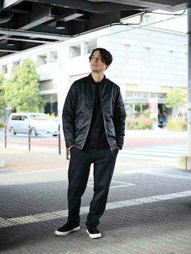 「Denime（ドゥニーム）のアイテム（MA-1）」を使った、DenimeWebStoreさん（メンズ・173cm）の冬コーディネート