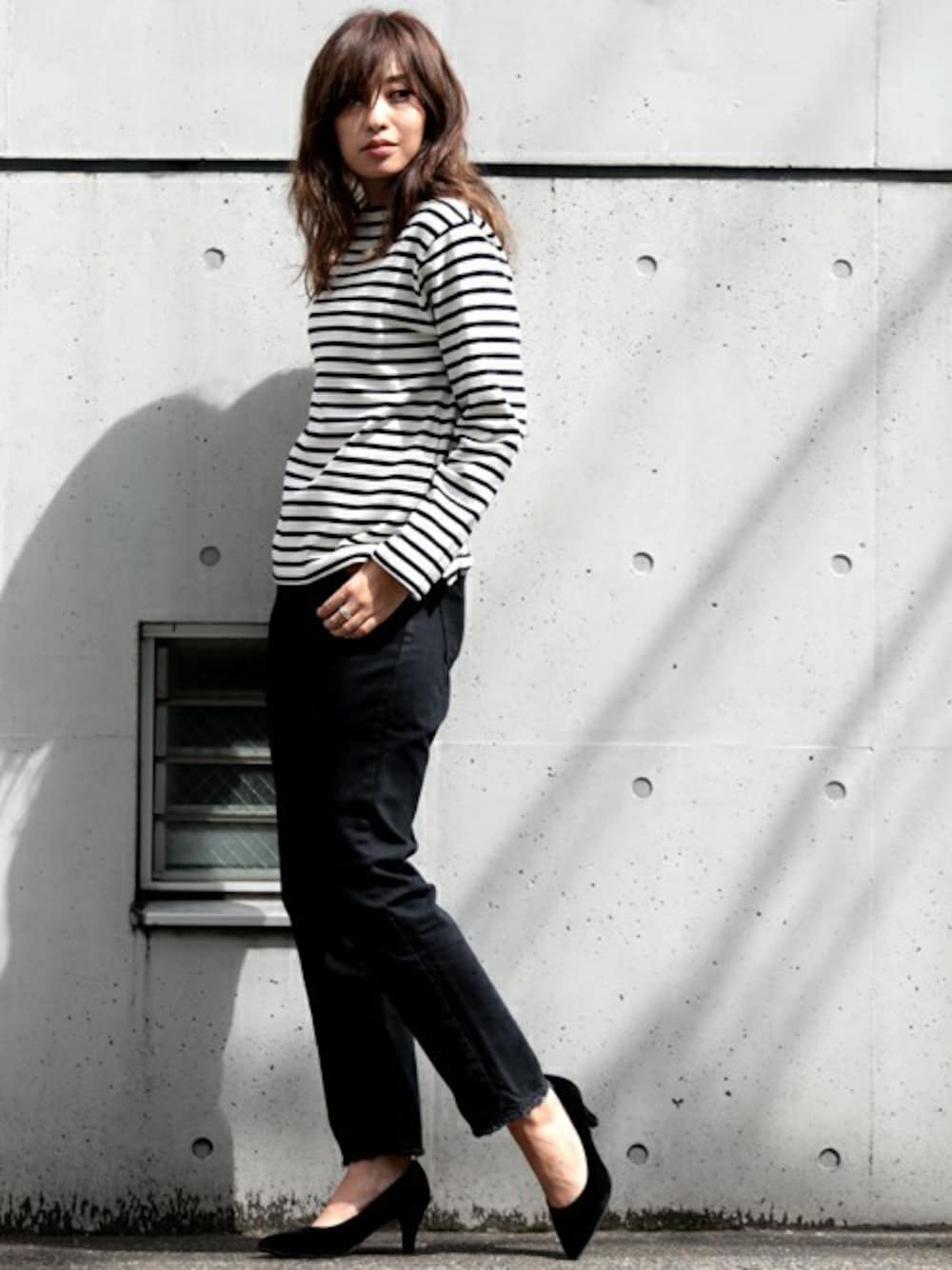 「Denime、ボーダートップス、ブラックデニム、DENIME THE STORE」｜「DenimeのヘビーボーダーボートネックロンＴ:LADIES（Tシャツ/カットソー、ブルー系）」を使った、DenimeWebStoreさん（レディース・160cm）の秋コーディネートの1枚目の写真