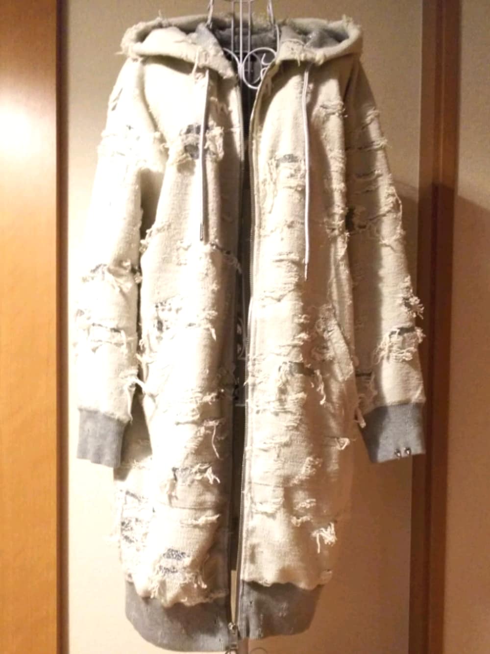 「カジュアル、おしゃれさんと繋がりたい、スニーカーコーデ」｜「DIESELのアイテム（パーカー、グレー系）」を使った、( ᐛ👐)パァさん（レディース・167cm）の春コーディネートの1枚目の写真