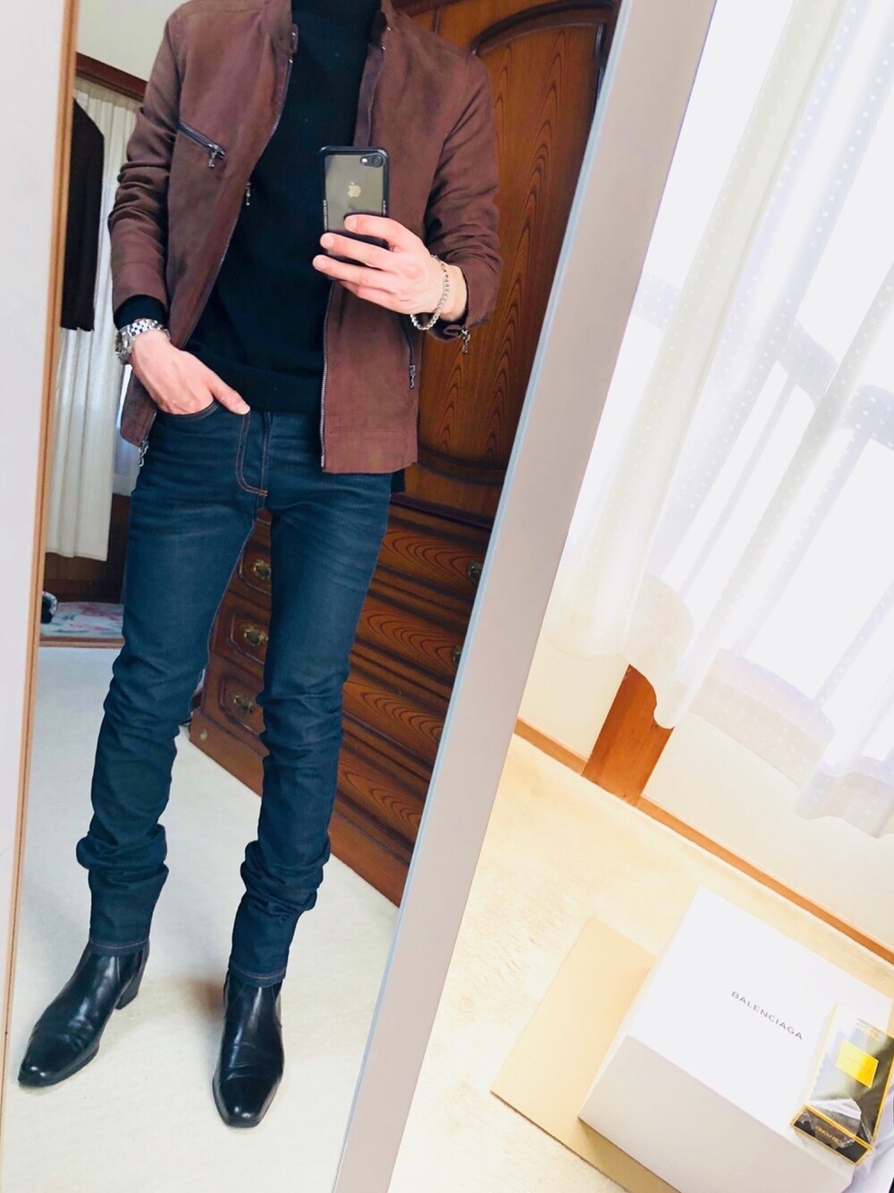 「秋のコーデ、シンプル、お洒落さんとつながりたい、大人カジュアル、きれいめカジュアル、スキニーデニム、outfit、モード、ライダース、ニット」｜「Dior hommeのアイテム（アナログ腕時計、シルバー系）」を使った、hiroshiさん（メンズ・168cm）の秋コーディネートの1枚目の写真
