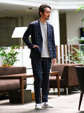 「EDIFICE（エディフィス）のアイテム（スラックス）」を使った、TERAIさん（メンズ・183cm）の春コーディネート