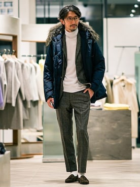 「WOOLRICH（ウールリッチ）のアイテム（ダウンジャケット/コート）」を使った、TERAIさん（メンズ・183cm）の秋コーディネート