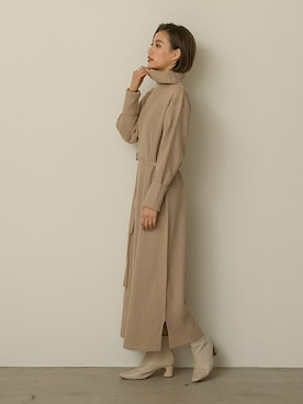 「アイテム（ワンピース/ドレス、ベージュ系）」を使った、reedit_officialさん（レディース・162cm）の冬コーディネート