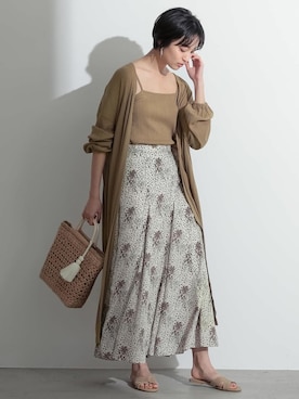 「アイテム（トップス、ブラウン系）」を使った、reedit_officialさん（レディース・162cm）の春コーディネート