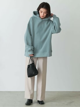 「リエディ」｜「アイテム（パーカー）」を使った、reedit_officialさん（レディース・162cm）の冬コーディネート