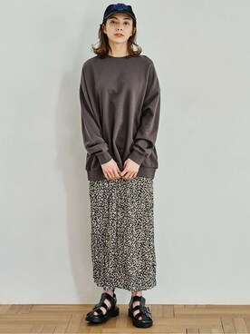 「リエディ」｜「アイテム（スウェット）」を使った、reedit_officialさん（レディース・162cm）の冬コーディネート