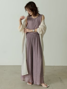 「アイテム（タンクトップ、パープル系）」を使った、reedit_officialさん（レディース・162cm）の春コーディネート